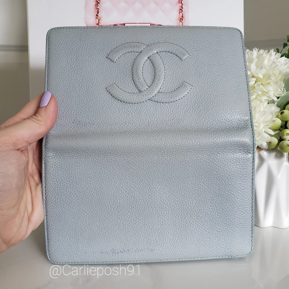 **SOLD** Authentic Pre-owned Chanel Caviar Timeless Bi-Fold Wallet - Picture 8 of 15